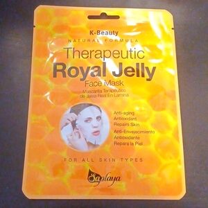 ROYAL JELLY FACE MASK